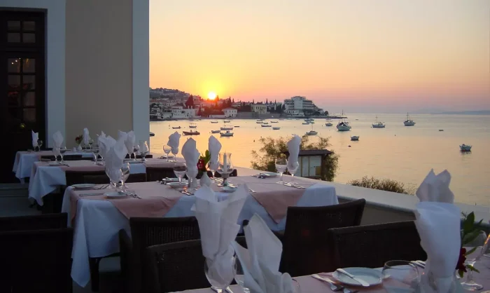 Nissia Spetses Traditional Residences Dining Cafe Nissia Hotel Restaurant 02